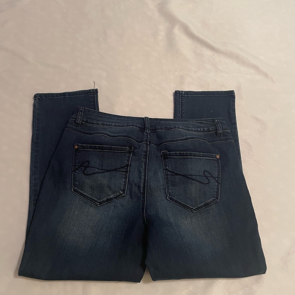 C Est. 1946 Contemporary Women’s Blue Cropped Jeans,‎  Subtle Fading, Size 10 - Picture 7 of 14